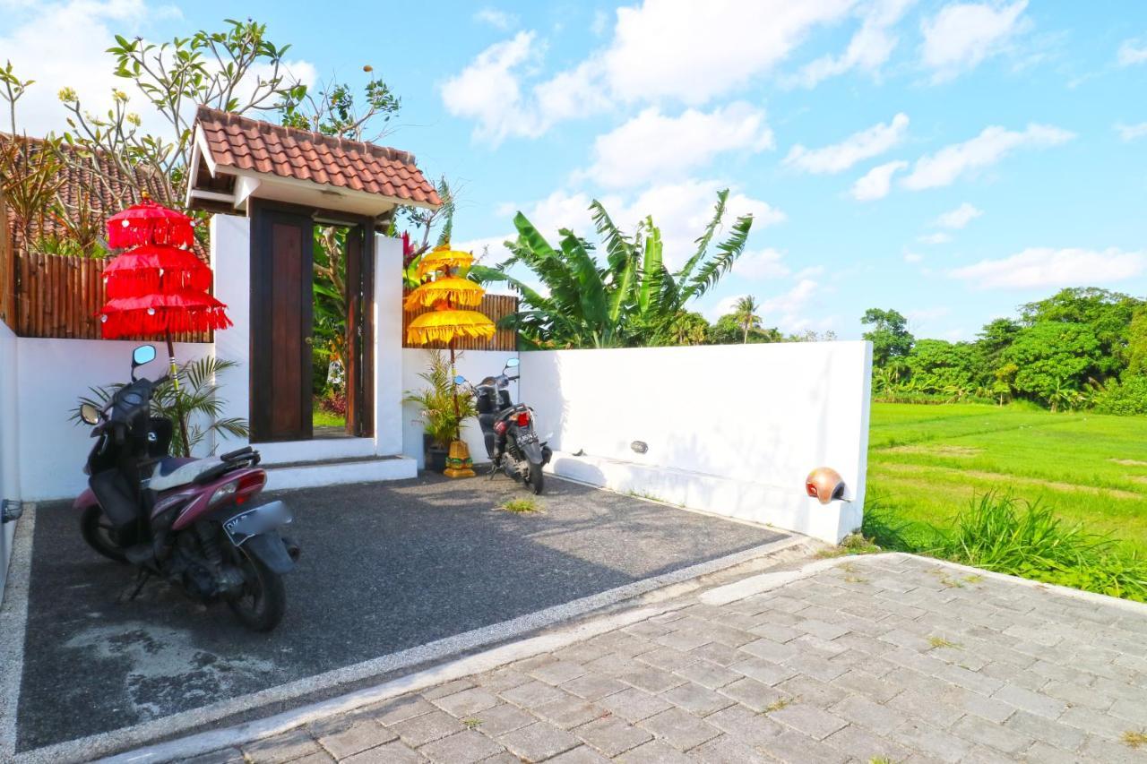 Pererenan Nengah Guest House Canggu Buitenkant foto